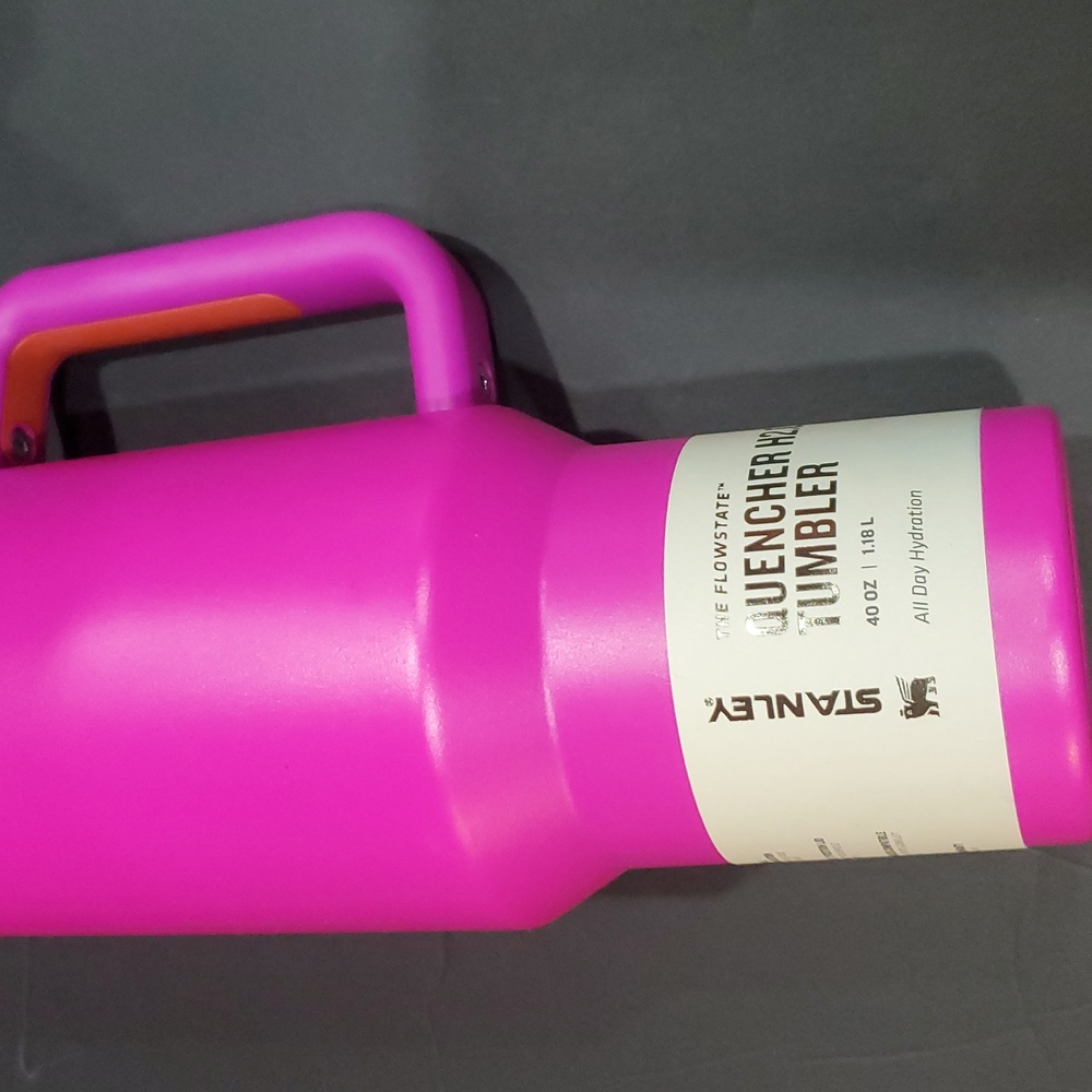 Stanley pink magenta 40oz quencher h20 tumbler with straw brand new - Picture 4 of 9
